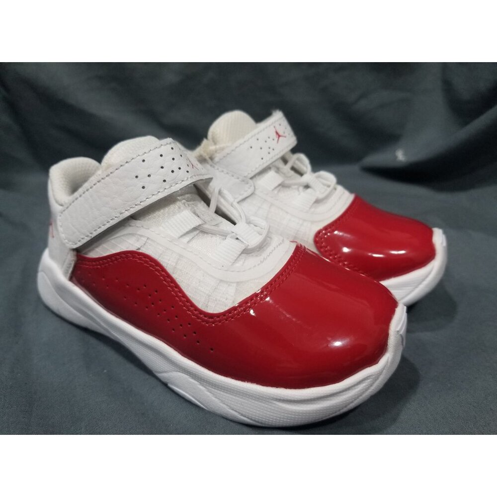 Air Jordan 11 CMFT Toddler Sneakers Red/Black/White Size 8C NEW IN BOX